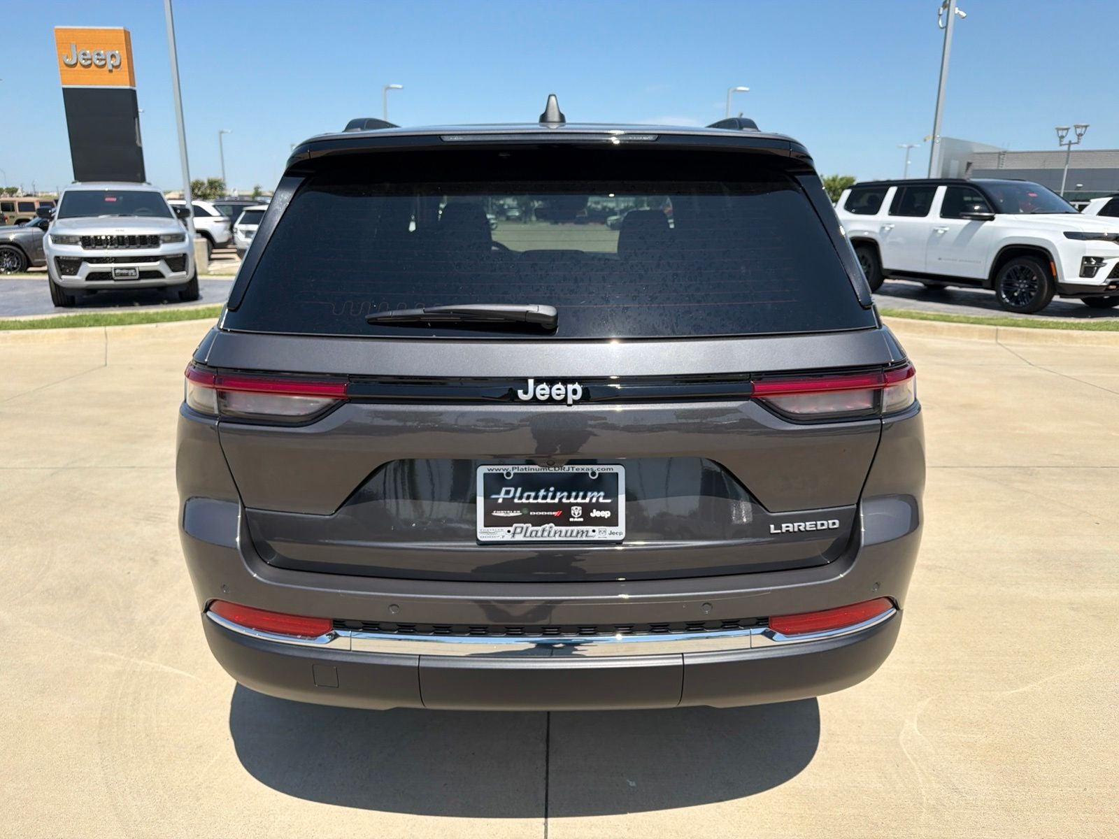 2026 Jeep Grand Cherokee GRAND CHEROKEE LAREDO 4X2