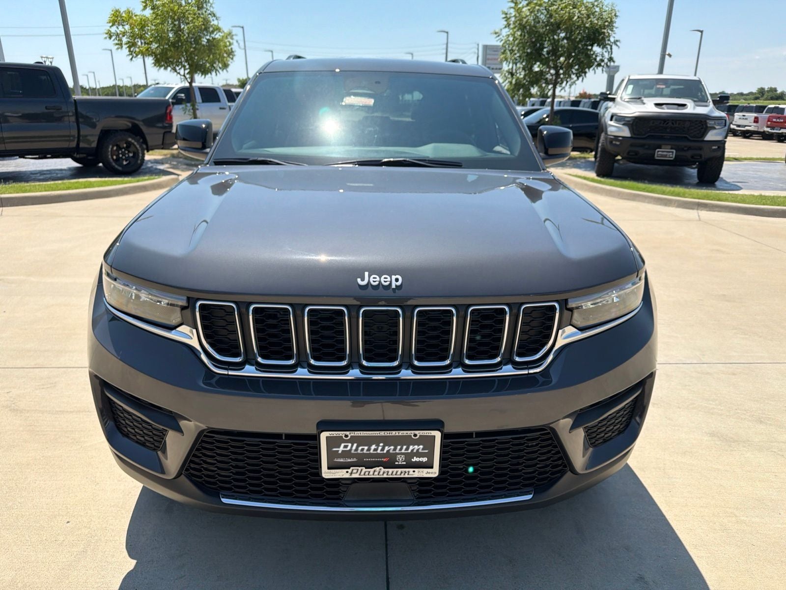 2026 Jeep Grand Cherokee GRAND CHEROKEE LAREDO 4X2