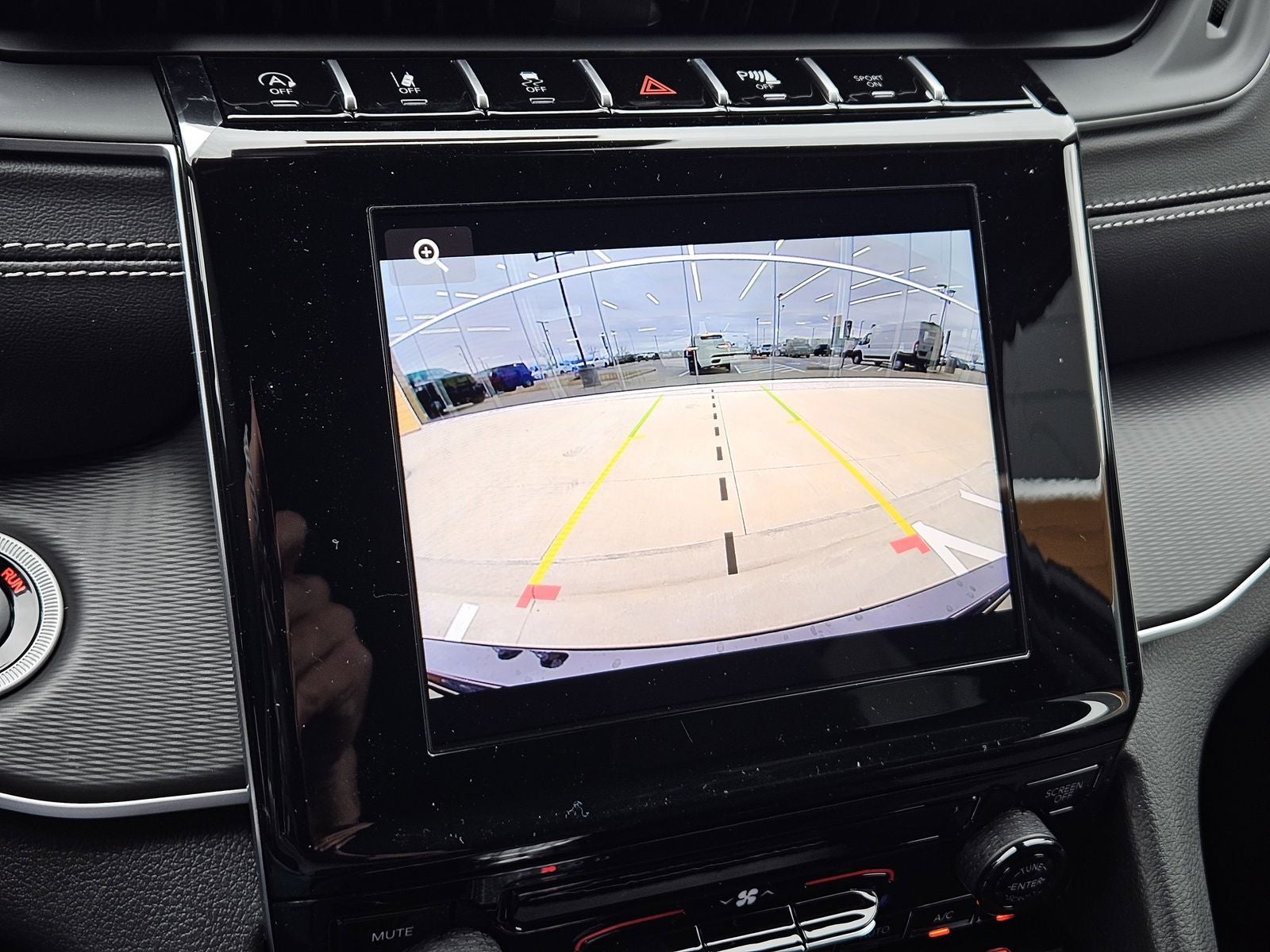 2026 Jeep Grand Cherokee GRAND CHEROKEE LAREDO 4X2