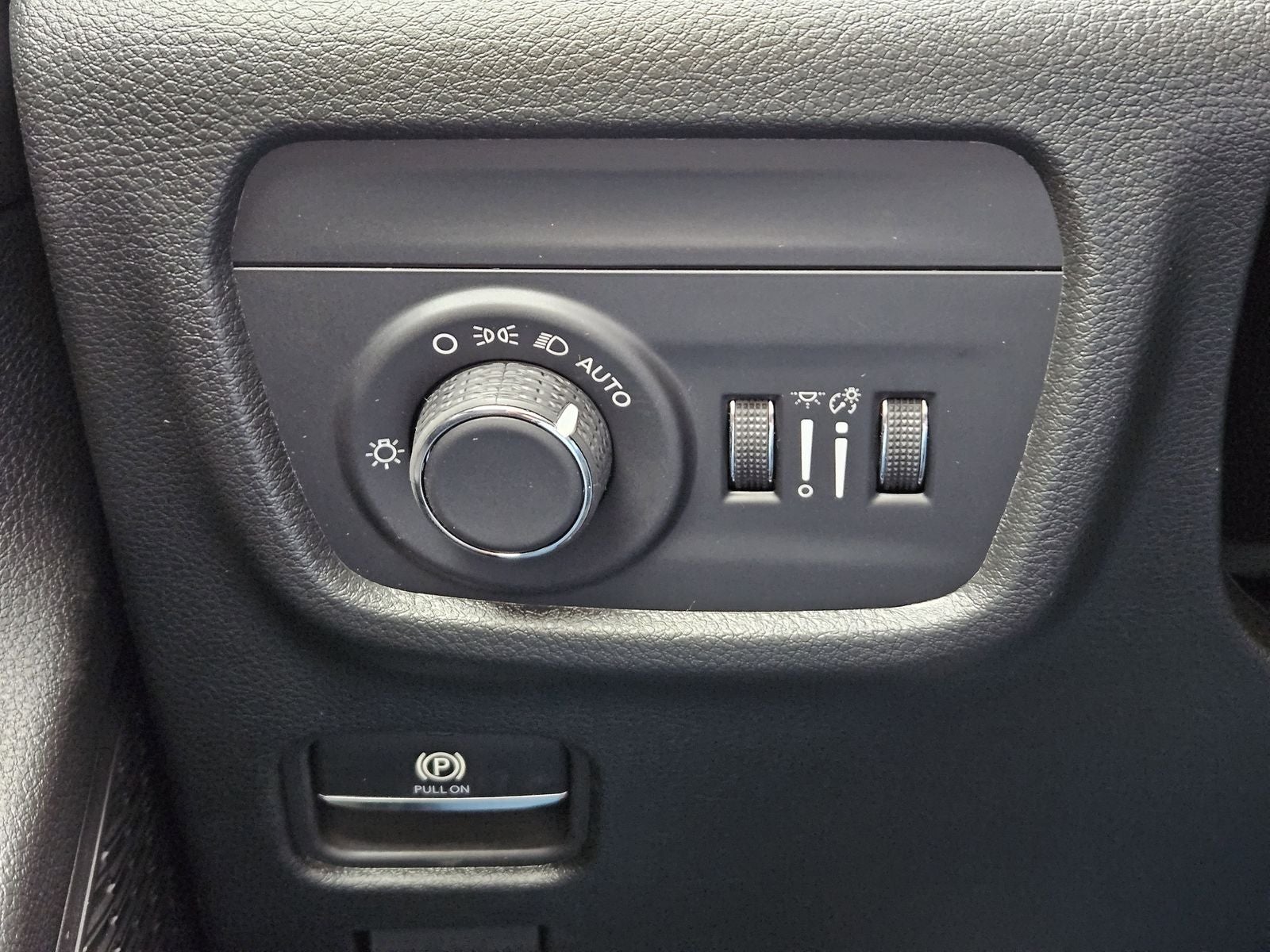 2026 Jeep Grand Cherokee GRAND CHEROKEE LAREDO 4X2