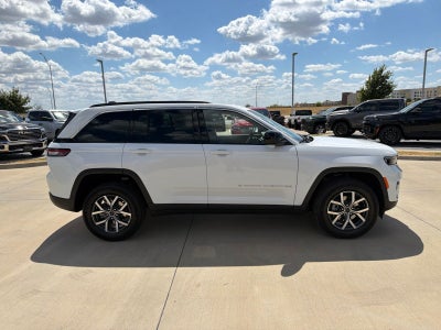 2027 Jeep Grand Cherokee Laredo X