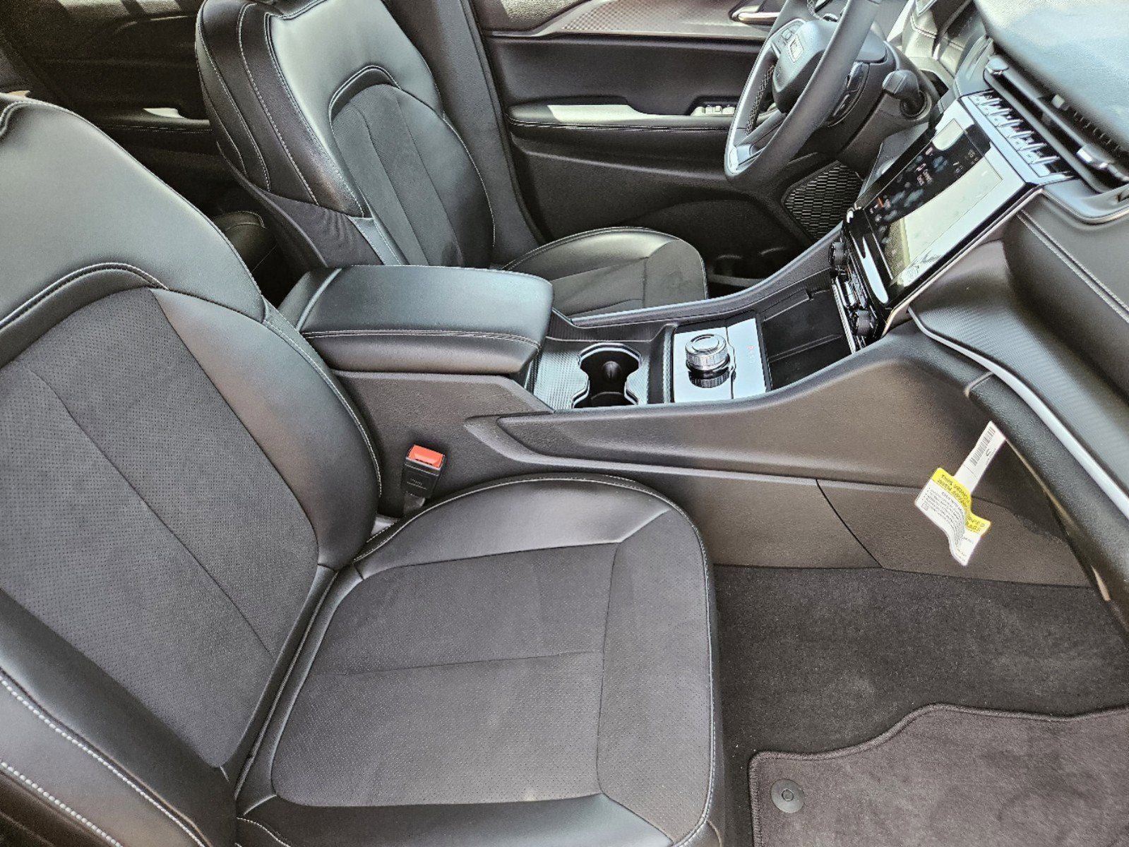 2024 Jeep Grand Cherokee GRAND CHEROKEE ALTITUDE X 4X2