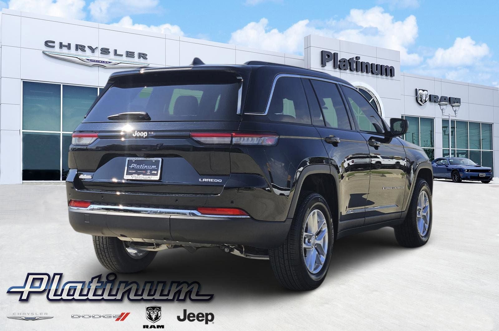 2025 Jeep Grand Cherokee GRAND CHEROKEE LAREDO X 4X2