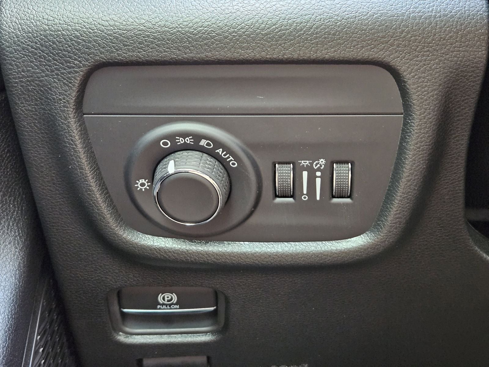 2026 Jeep Grand Cherokee GRAND CHEROKEE LAREDO 4X2
