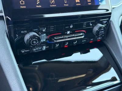 2027 Jeep Grand Cherokee Laredo X