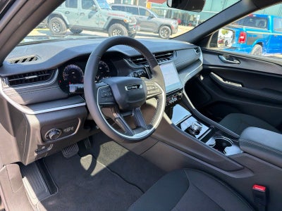 2027 Jeep Grand Cherokee Laredo X