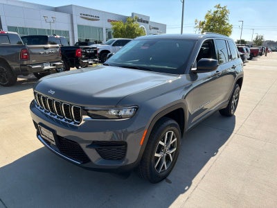 2027 Jeep Grand Cherokee Laredo X