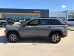 2027 Jeep Grand Cherokee Laredo