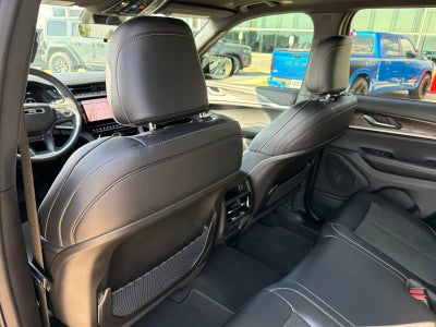 2026 Jeep Grand Cherokee GRAND CHEROKEE LAREDO ALTITUDE 4X2
