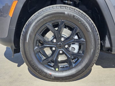 2026 Jeep Grand Cherokee GRAND CHEROKEE LAREDO ALTITUDE 4X2