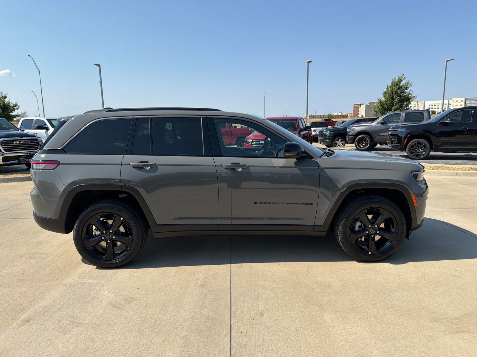 2027 Jeep Grand Cherokee Limited