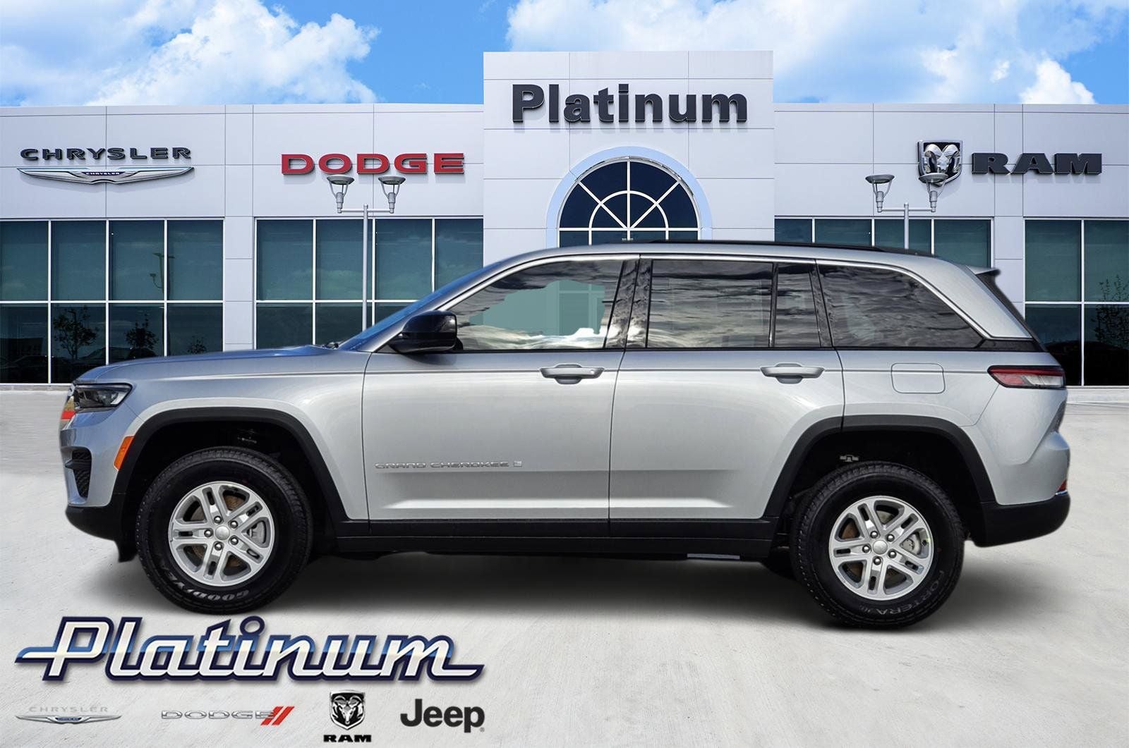 2025 Jeep Grand Cherokee GRAND CHEROKEE LAREDO 4X4