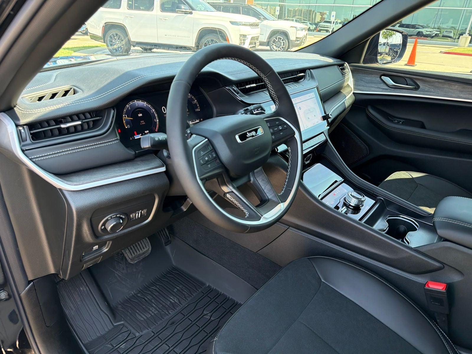2026 Jeep Grand Cherokee GRAND CHEROKEE LAREDO ALTITUDE 4X4