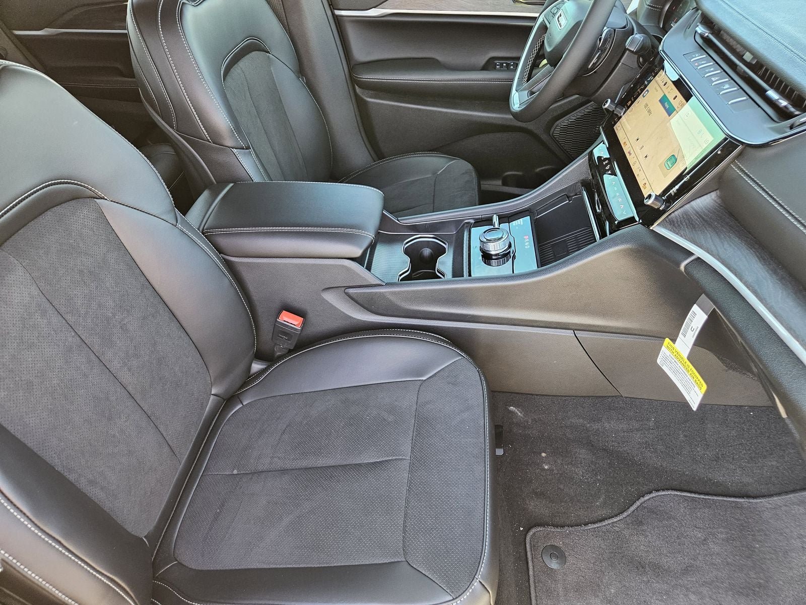 2026 Jeep Grand Cherokee GRAND CHEROKEE ALTITUDE 4X4