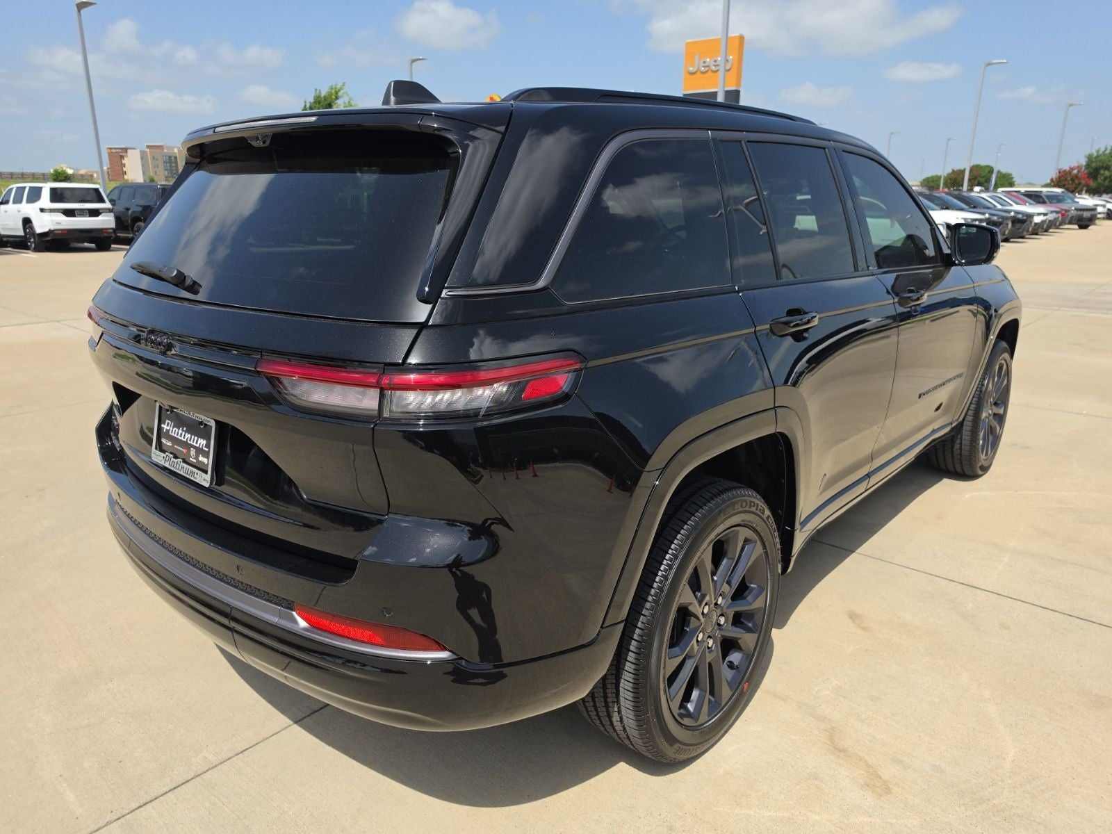 2026 Jeep Grand Cherokee GRAND CHEROKEE LIMITED RESERVE 4X4