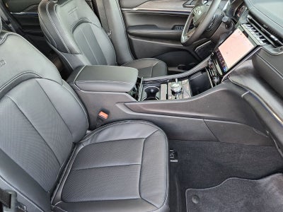 2025 Jeep Grand Cherokee GRAND CHEROKEE OVERLAND 4X4