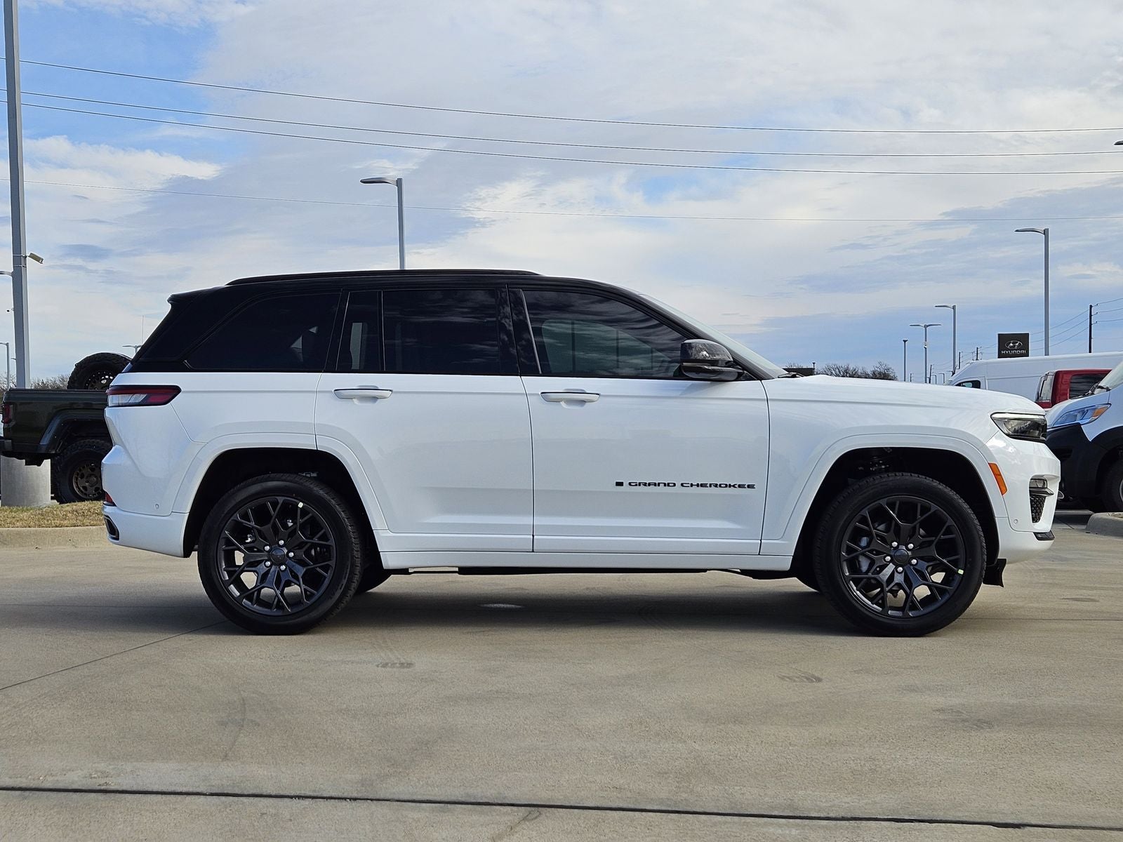 2025 Jeep Grand Cherokee GRAND CHEROKEE SUMMIT RESERVE 4X4