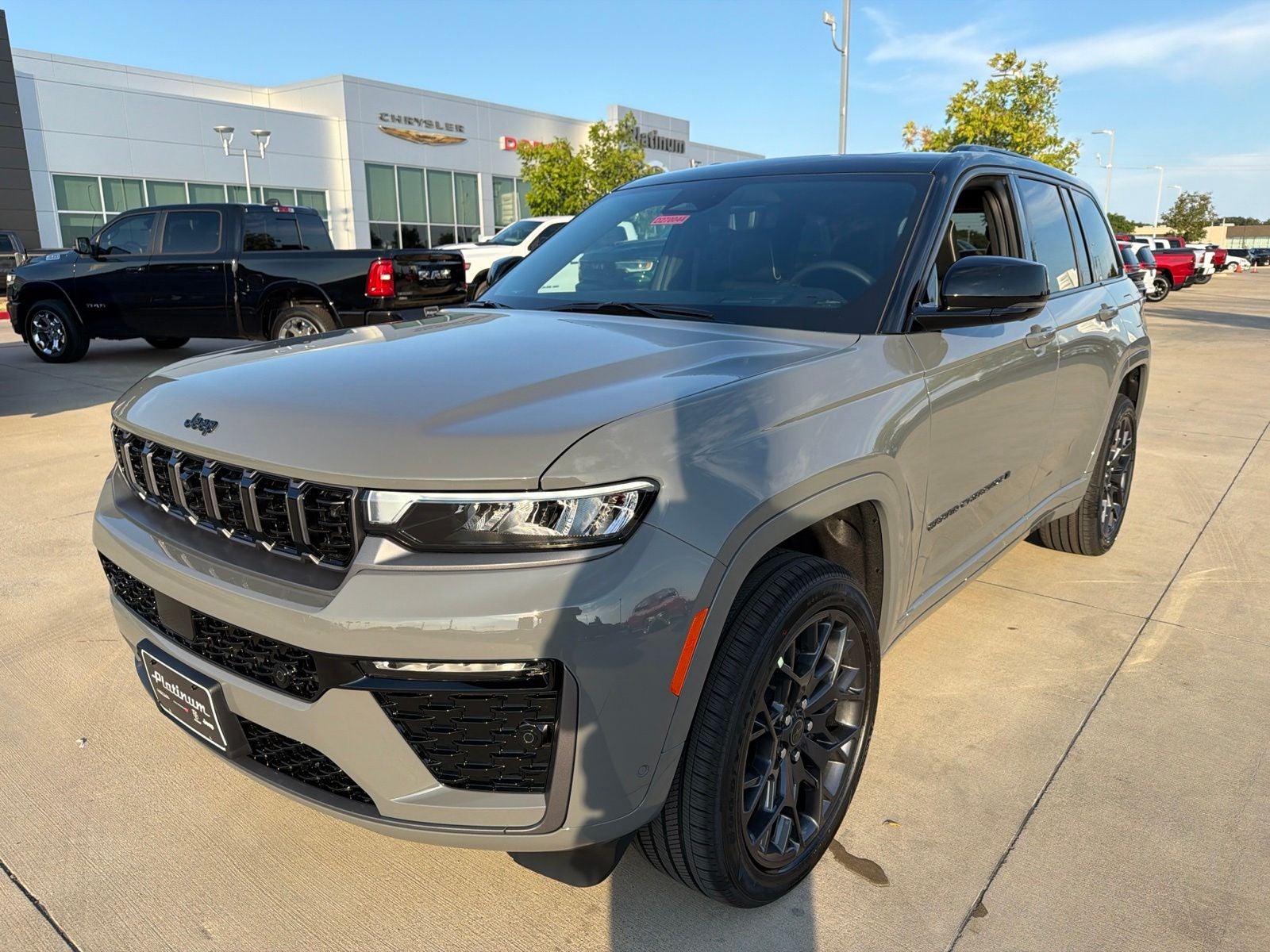 2027 Jeep Grand Cherokee Summit