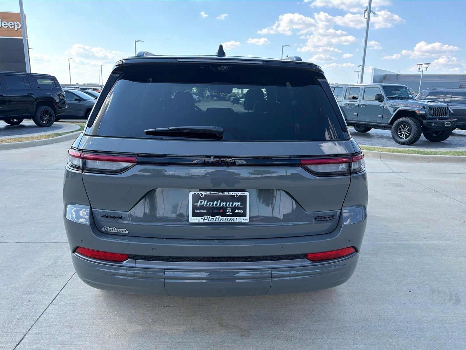 2027 Jeep Grand Cherokee Summit