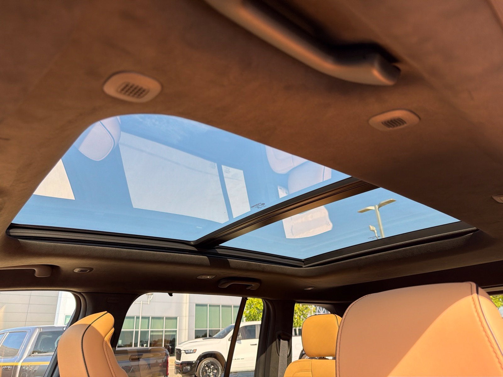 2027 Jeep Grand Cherokee Summit