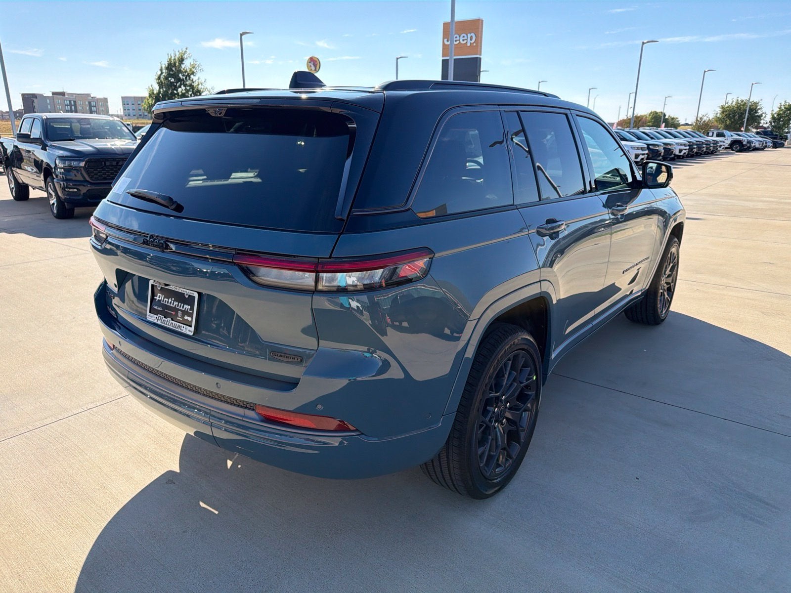 2027 Jeep Grand Cherokee Summit
