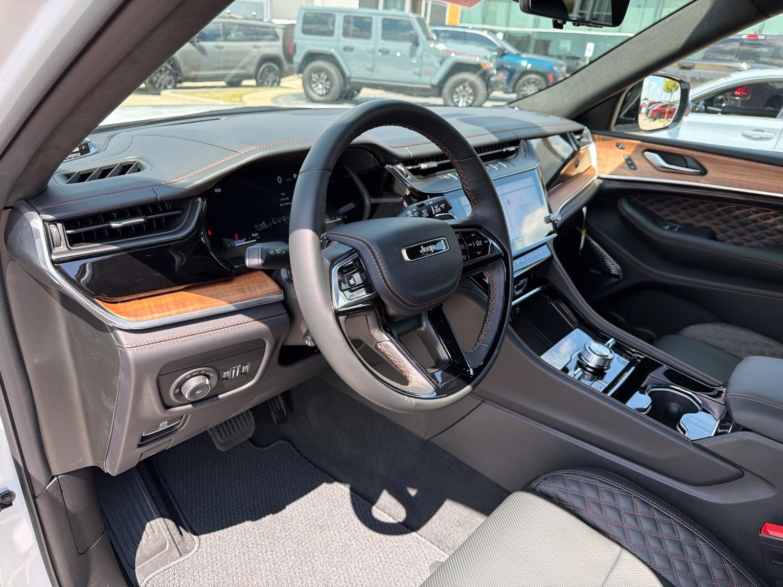 2027 Jeep Grand Cherokee Summit