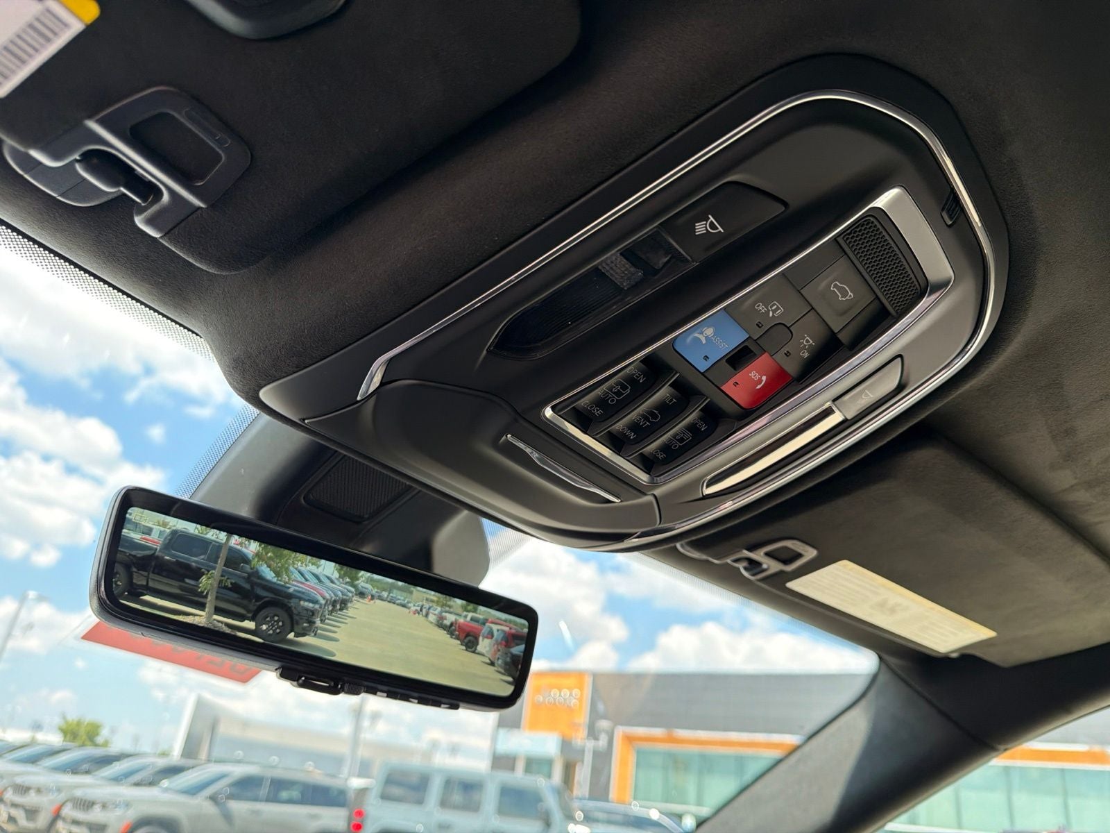 2027 Jeep Grand Cherokee Summit