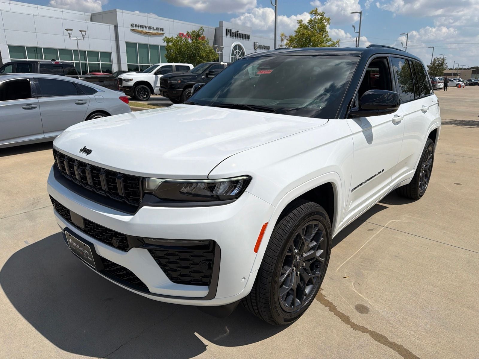 2027 Jeep Grand Cherokee Summit