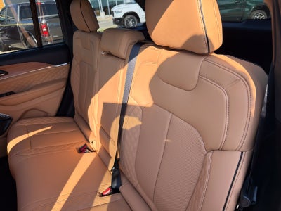 2027 Jeep Grand Cherokee Summit