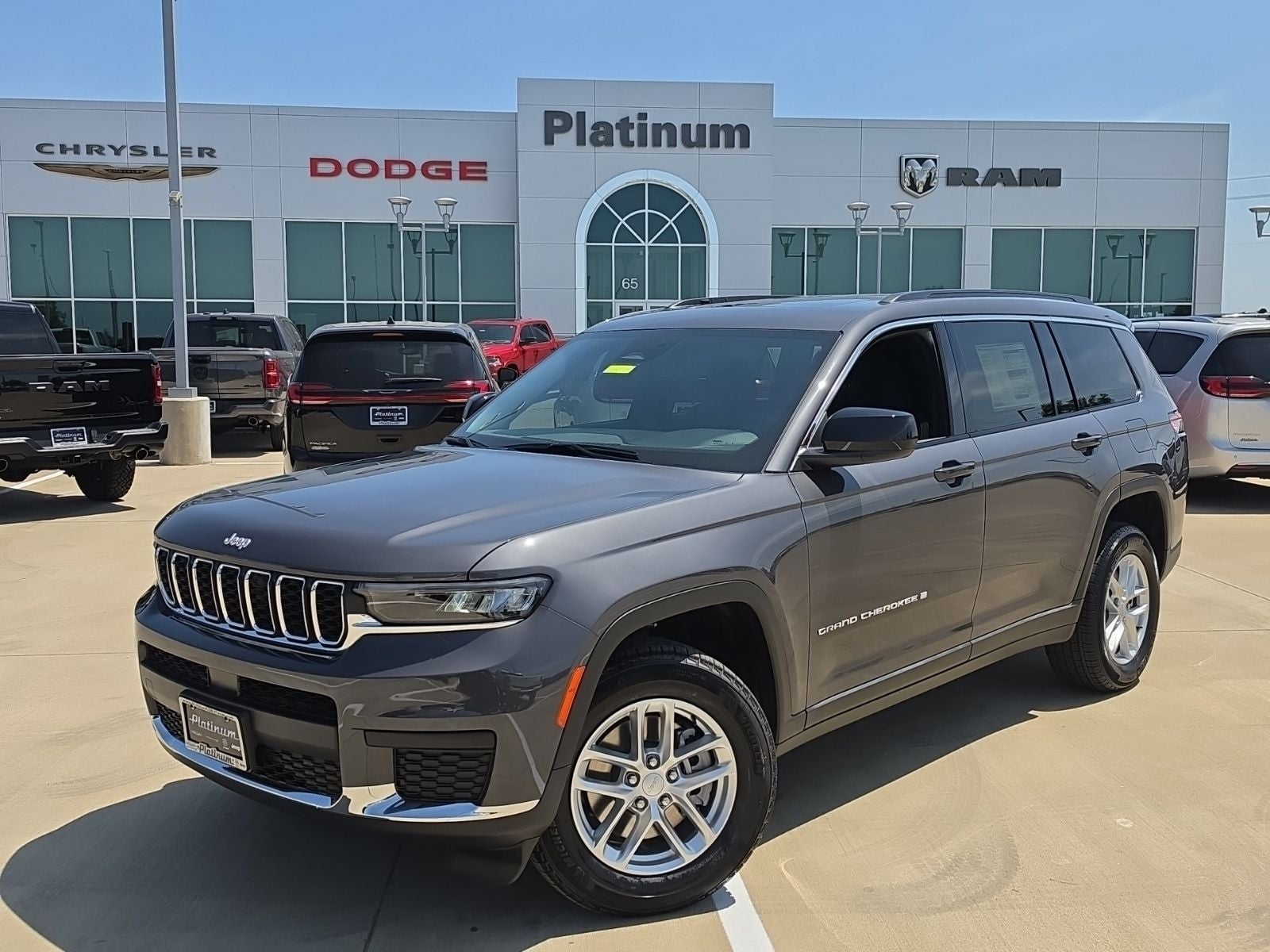 2026 Jeep Grand Cherokee L GRAND CHEROKEE L LAREDO X 4X2