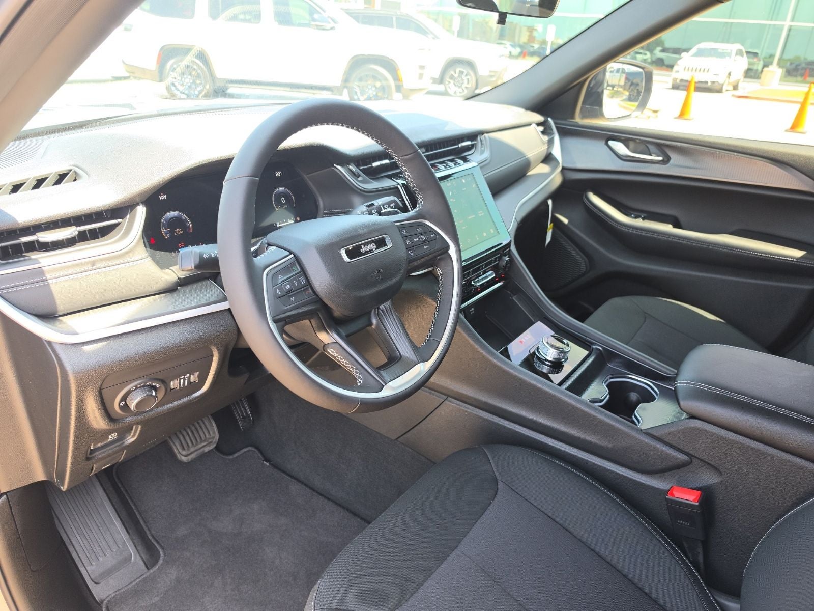 2026 Jeep Grand Cherokee L GRAND CHEROKEE L LAREDO X 4X2