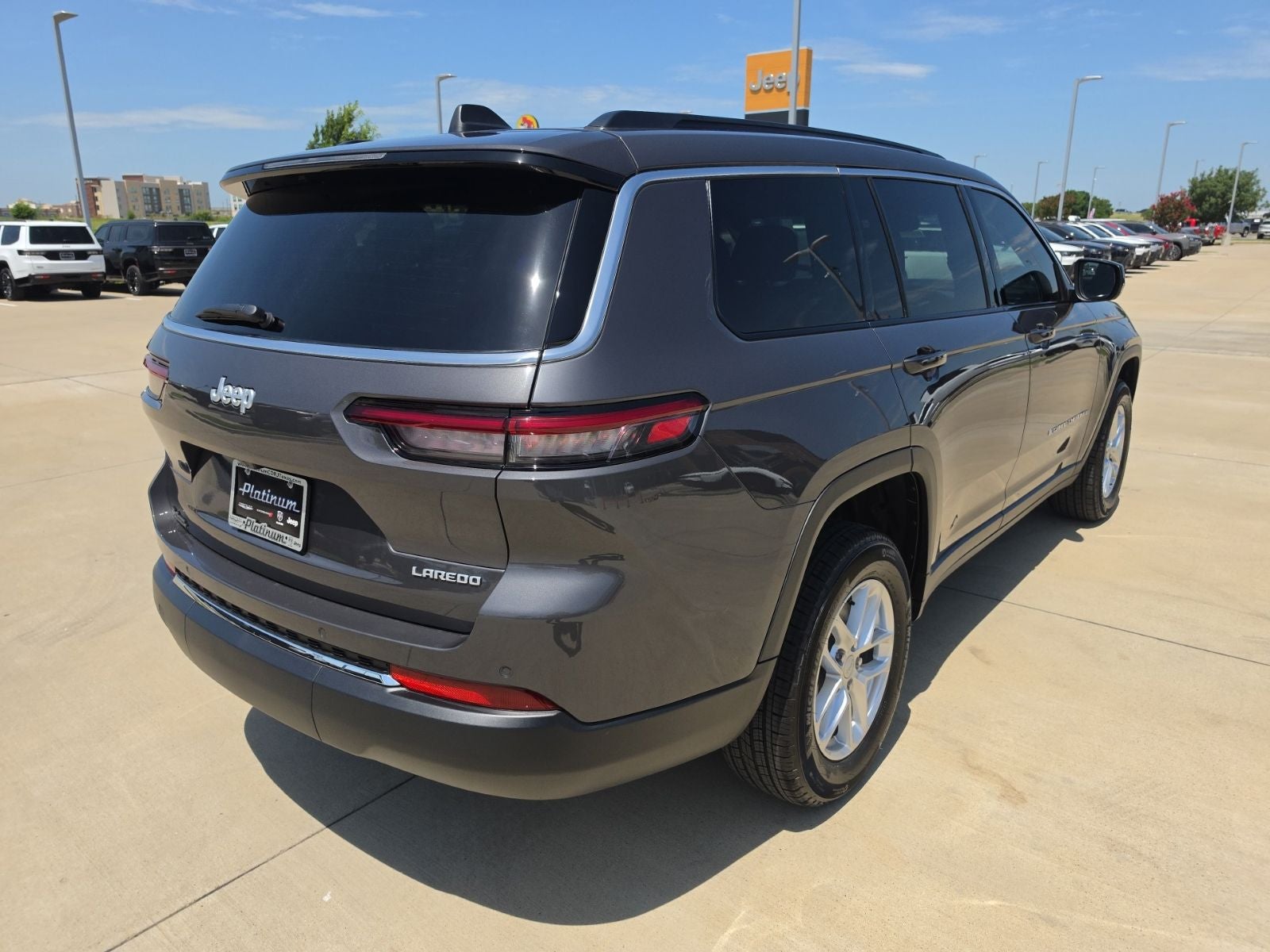 2026 Jeep Grand Cherokee L GRAND CHEROKEE L LAREDO X 4X2