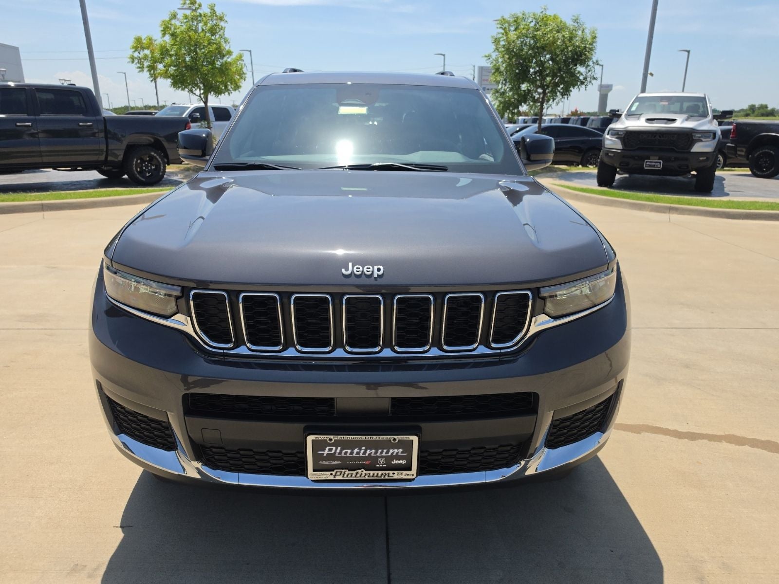 2026 Jeep Grand Cherokee L GRAND CHEROKEE L LAREDO X 4X2