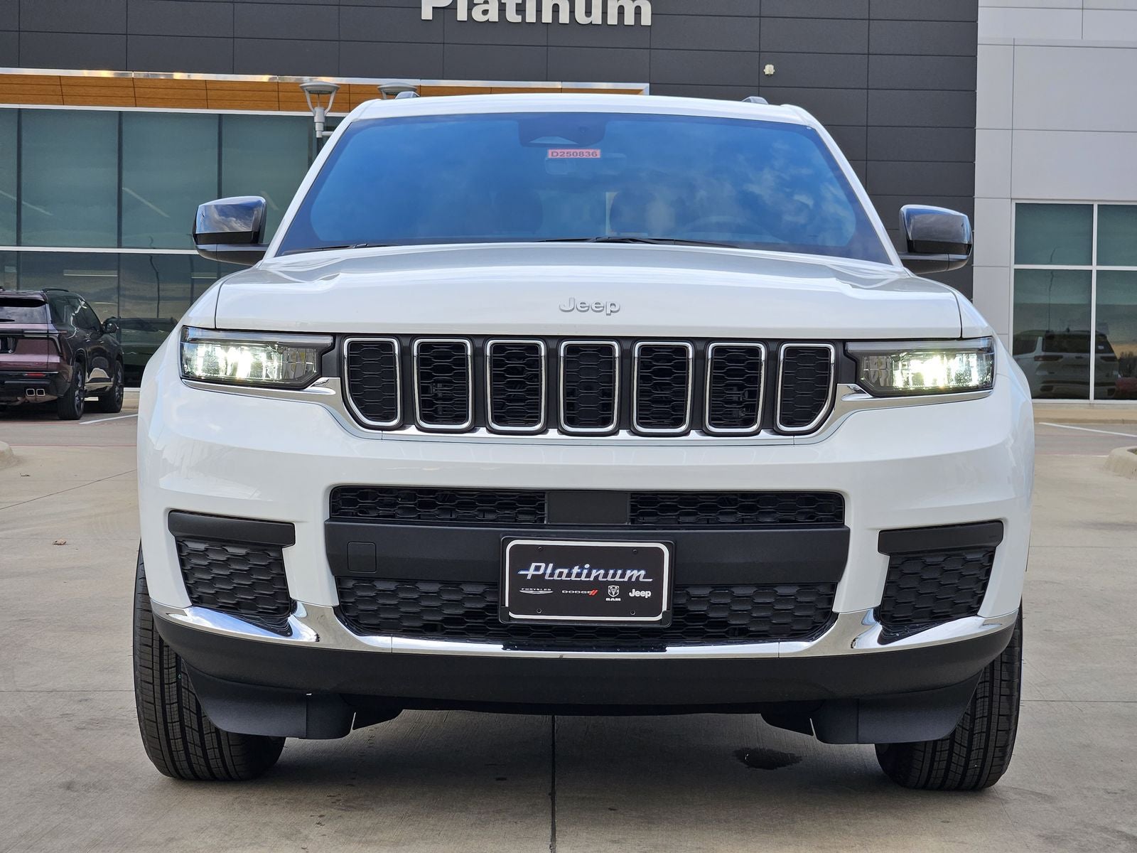 2025 Jeep Grand Cherokee L GRAND CHEROKEE L LAREDO X 4X2