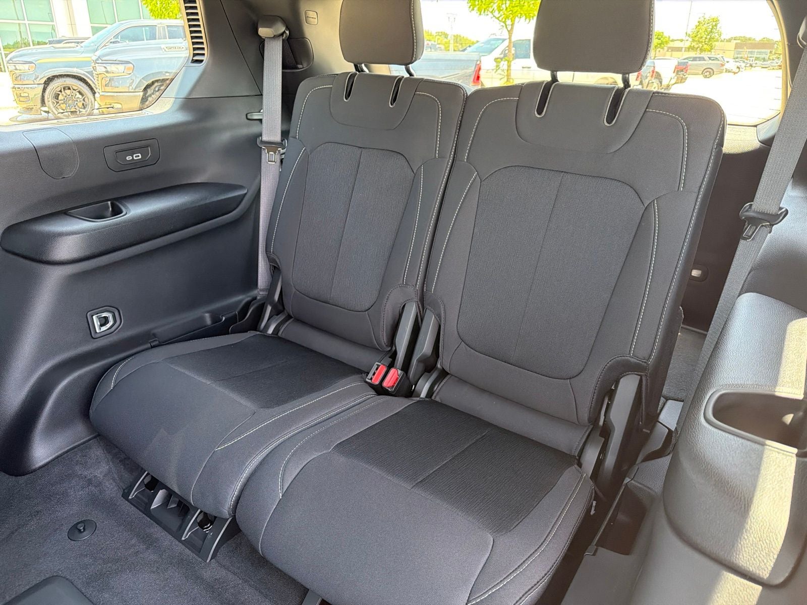 2026 Jeep Grand Cherokee L GRAND CHEROKEE L LAREDO X 4X2
