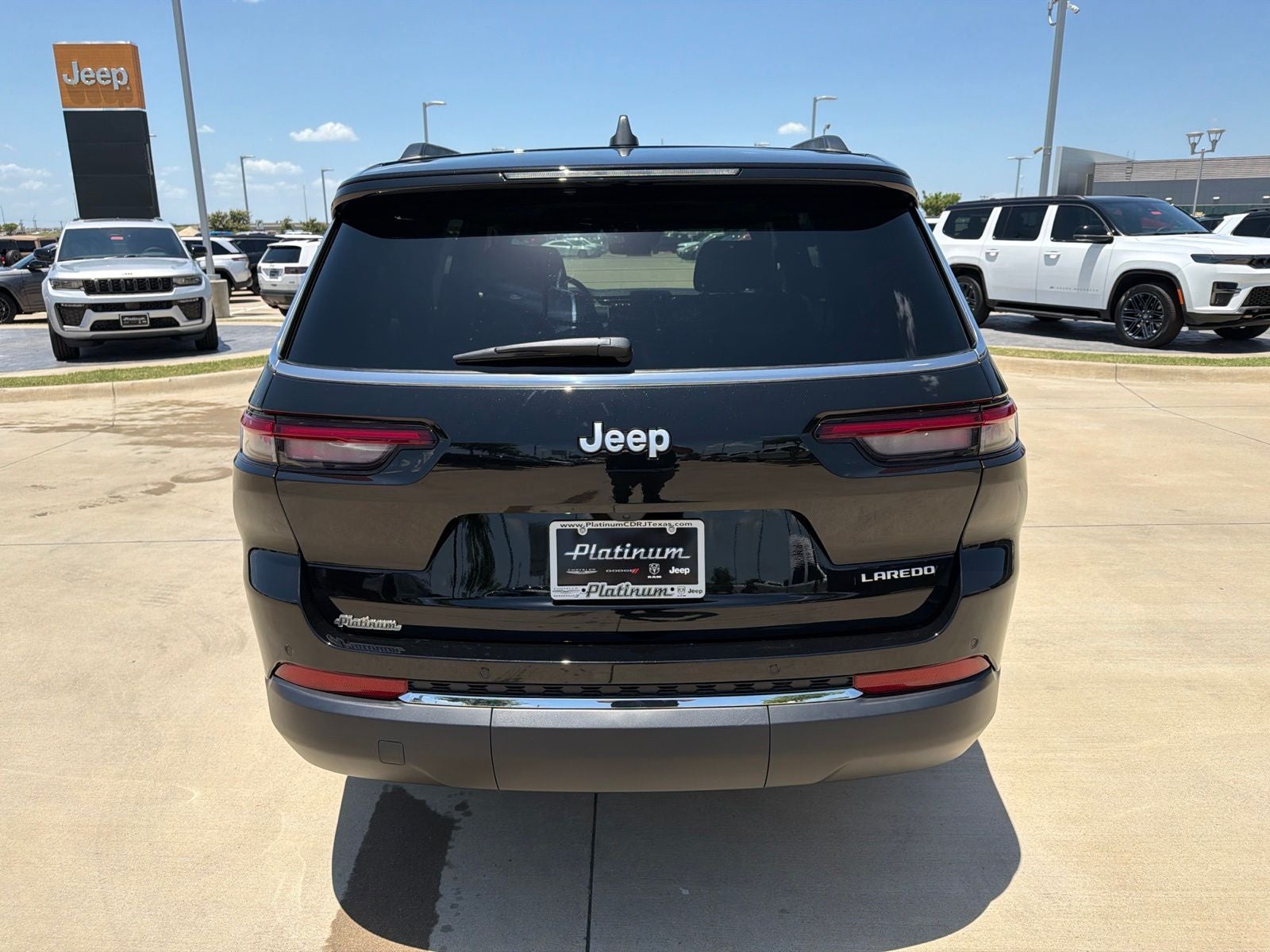 2026 Jeep Grand Cherokee L GRAND CHEROKEE L LAREDO X 4X2