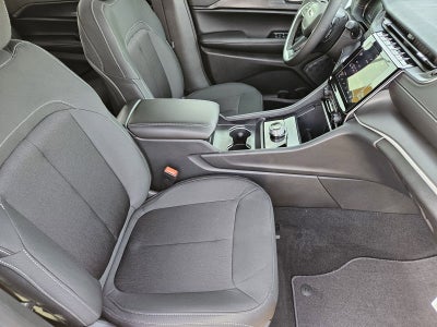 2025 Jeep Grand Cherokee L GRAND CHEROKEE L LAREDO X 4X2