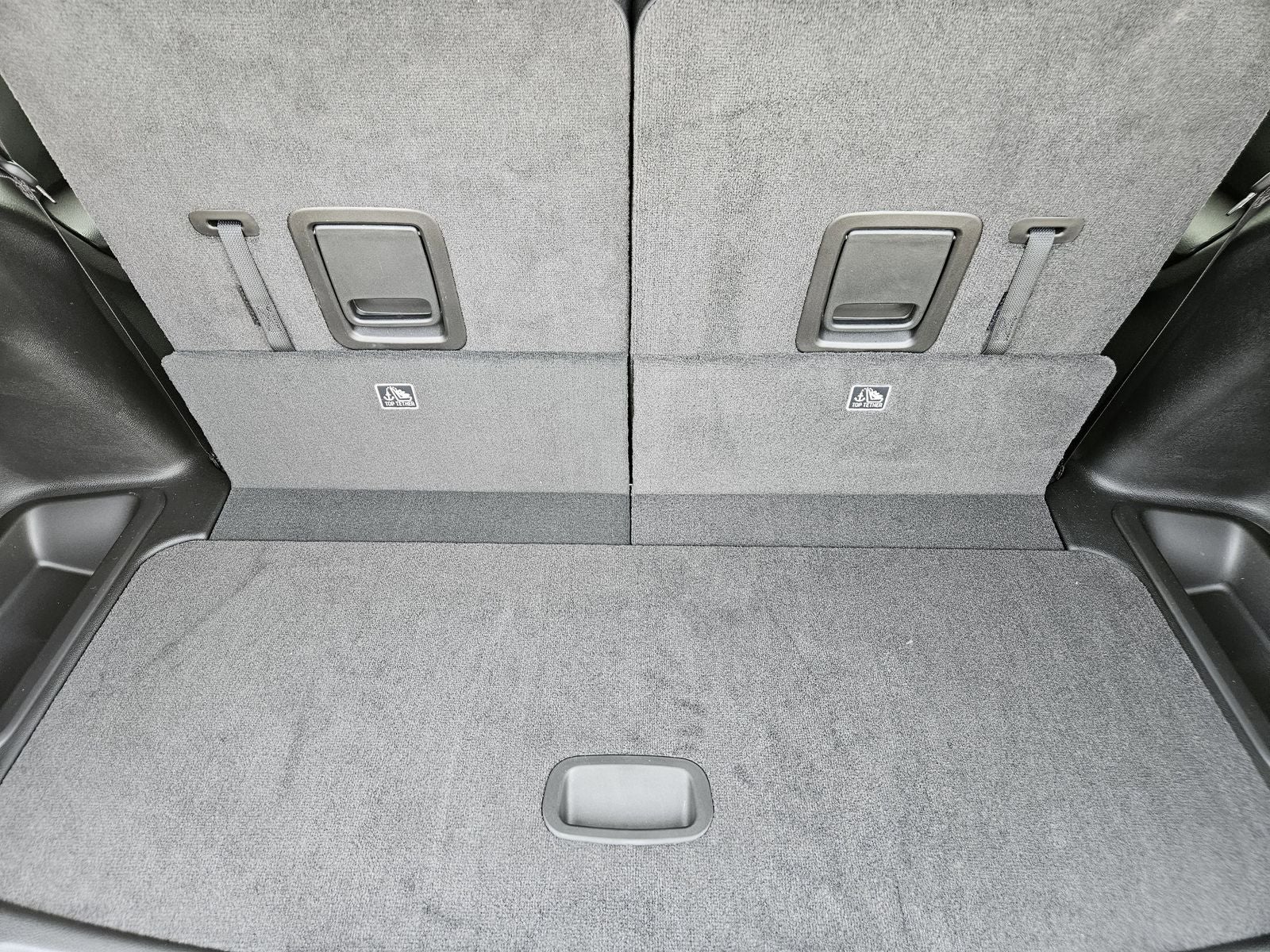 2025 Jeep Grand Cherokee L GRAND CHEROKEE L LAREDO X 4X2