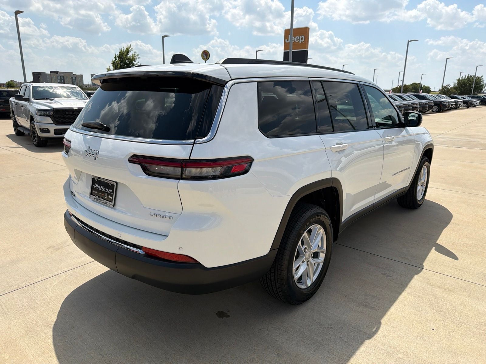 2026 Jeep Grand Cherokee L GRAND CHEROKEE L LAREDO 4X2