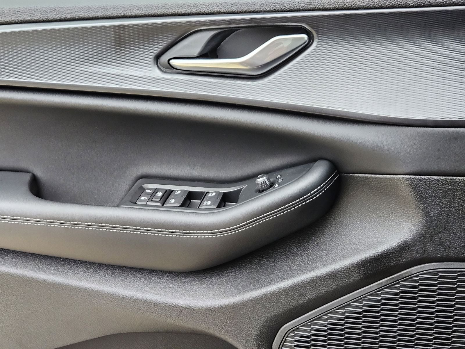 2025 Jeep Grand Cherokee L GRAND CHEROKEE L LAREDO X 4X2