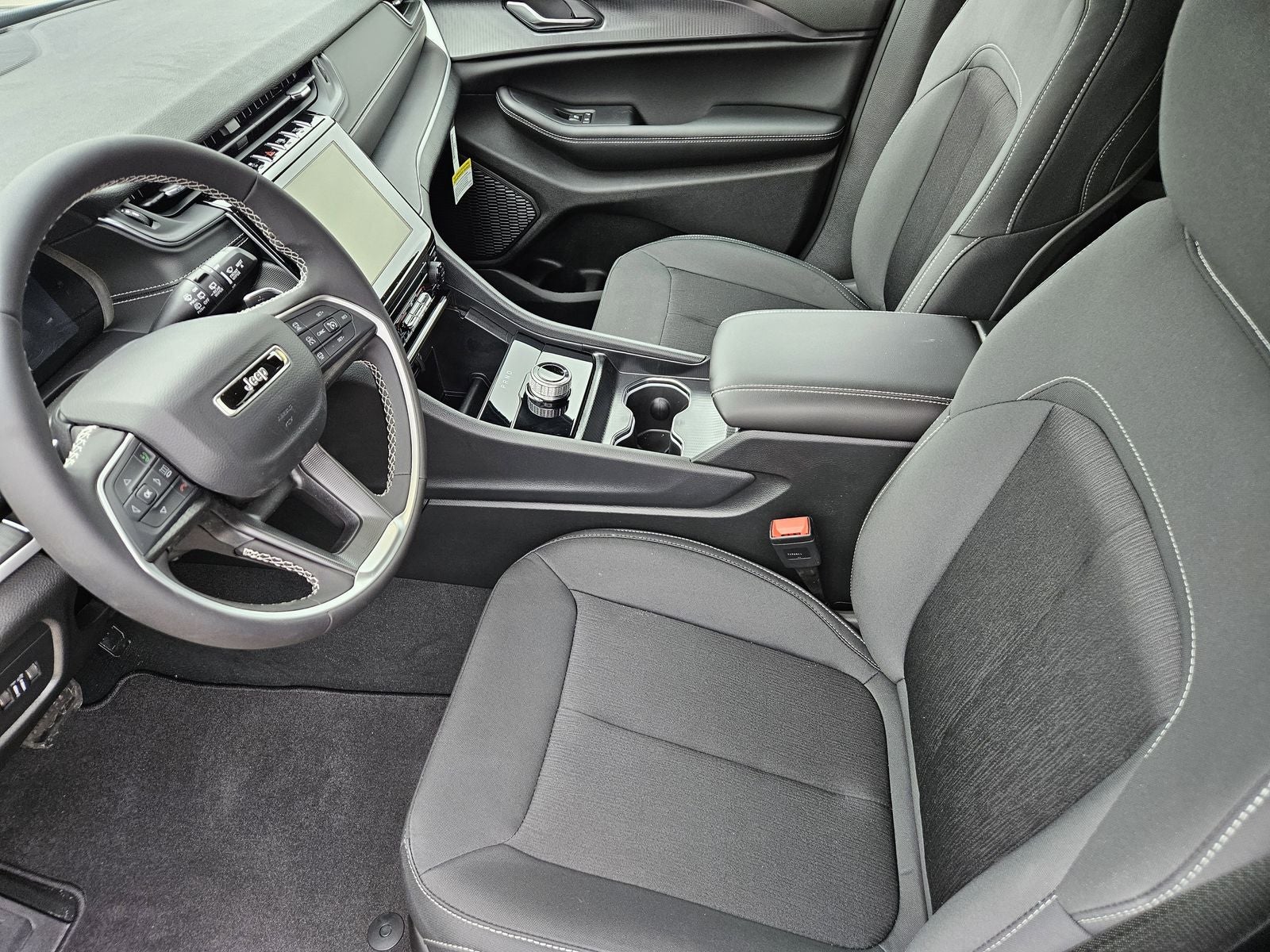 2026 Jeep Grand Cherokee L GRAND CHEROKEE L LAREDO 4X2