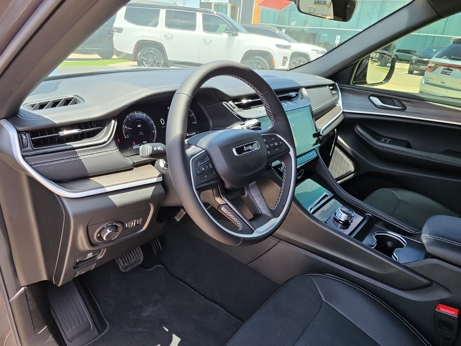2026 Jeep Grand Cherokee L GRAND CHEROKEE L LAREDO ALTITUDE 4X2