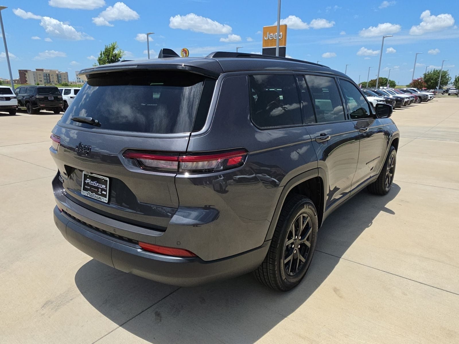 2026 Jeep Grand Cherokee L GRAND CHEROKEE L LAREDO ALTITUDE 4X2