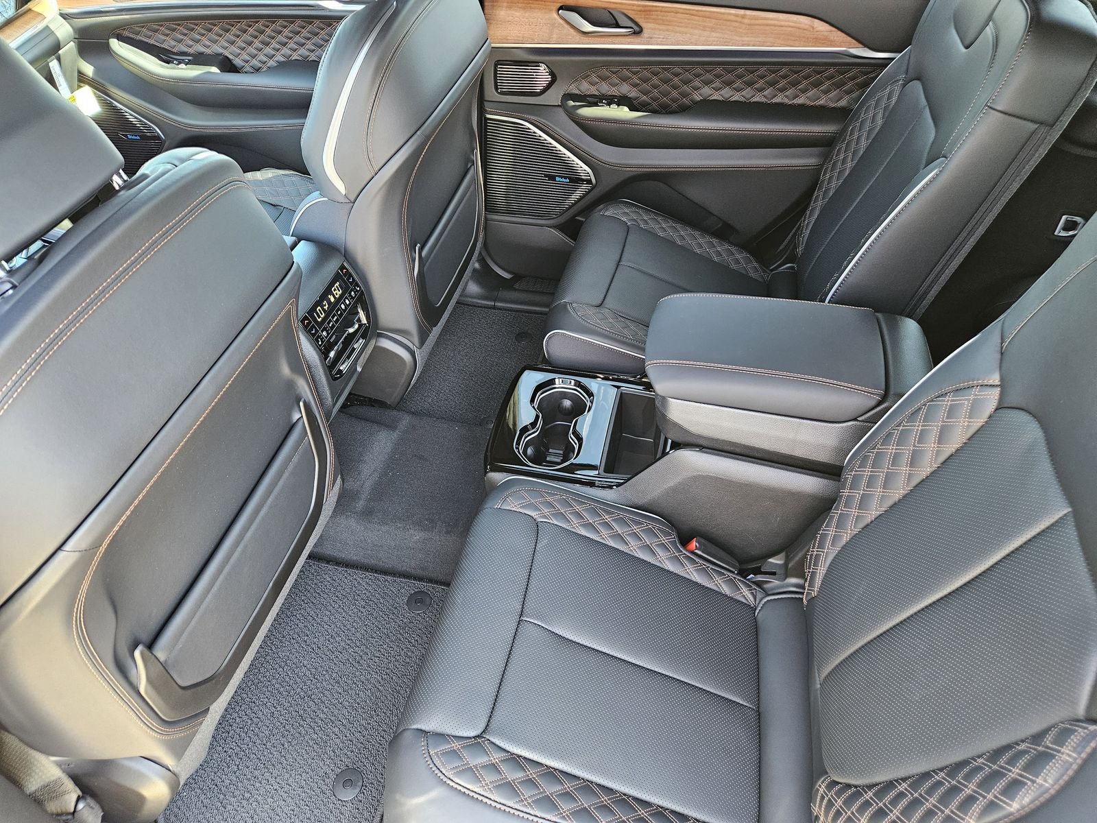 2026 Jeep Grand Cherokee L GRAND CHEROKEE L SUMMIT 4X4