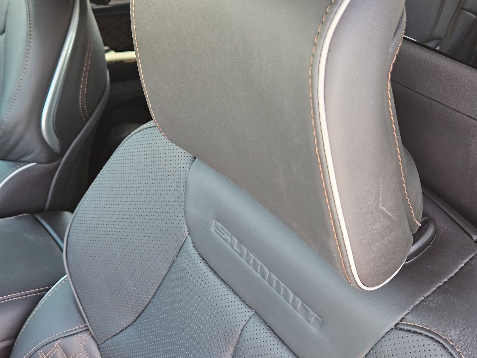 2026 Jeep Grand Cherokee L GRAND CHEROKEE L SUMMIT 4X4