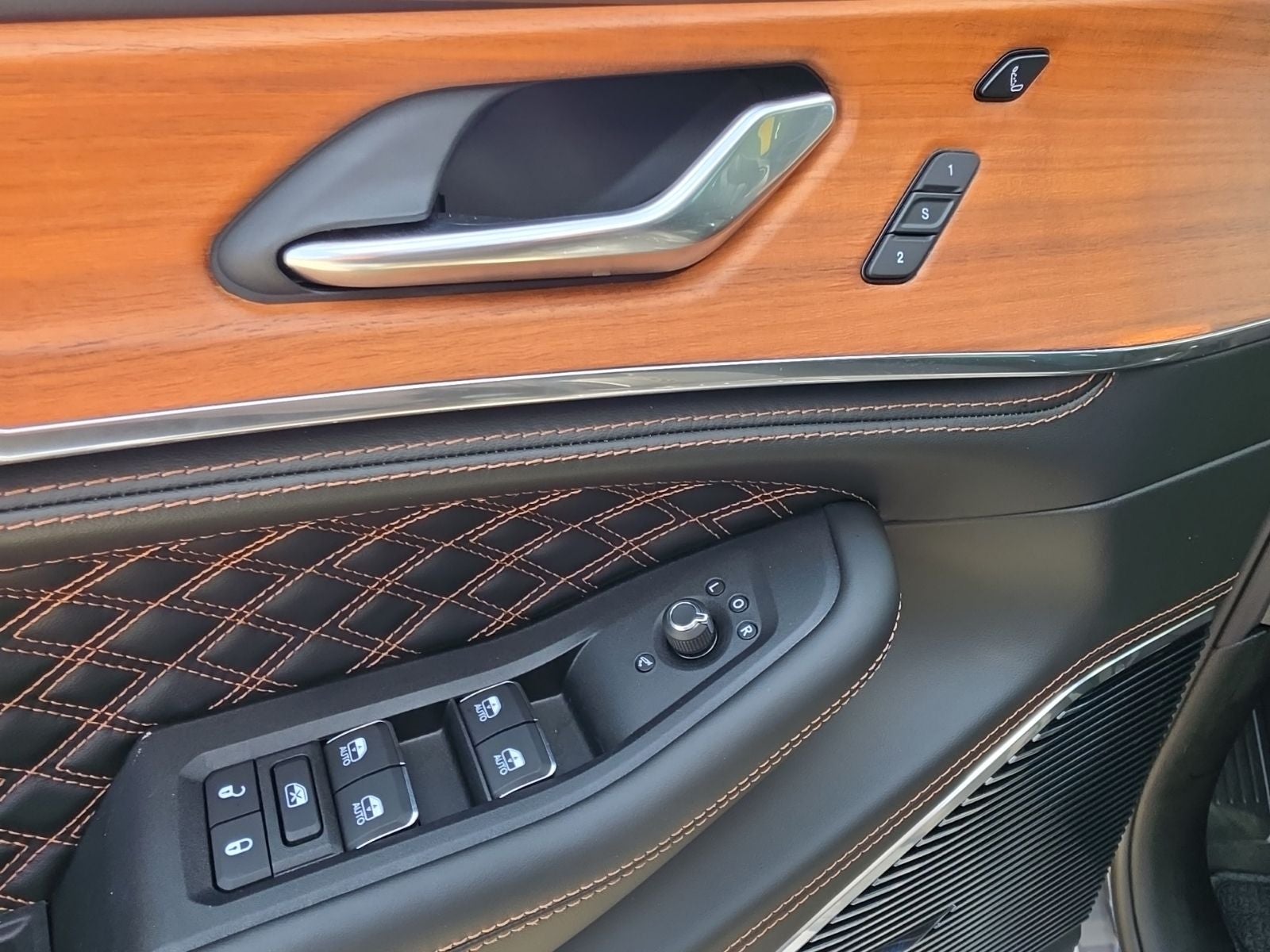 2026 Jeep Grand Cherokee L GRAND CHEROKEE L SUMMIT 4X4