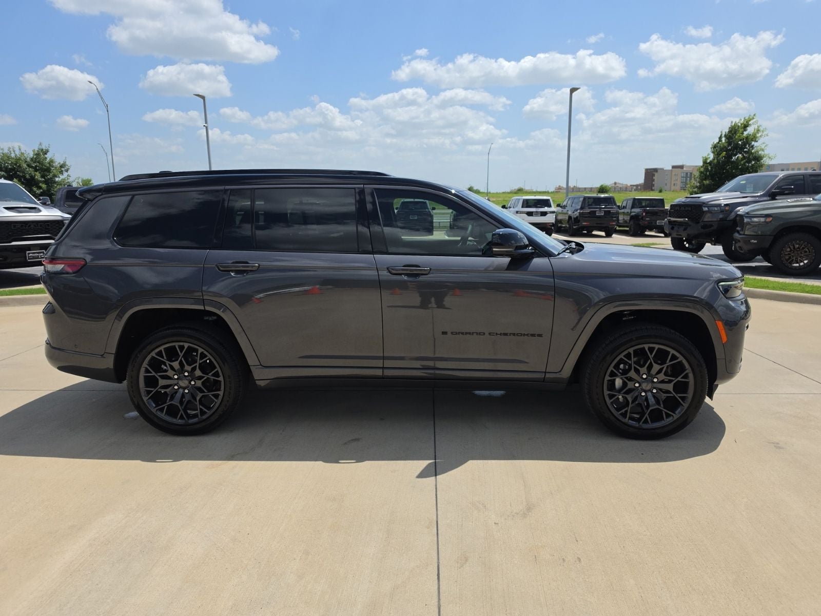 2026 Jeep Grand Cherokee L GRAND CHEROKEE L SUMMIT 4X4