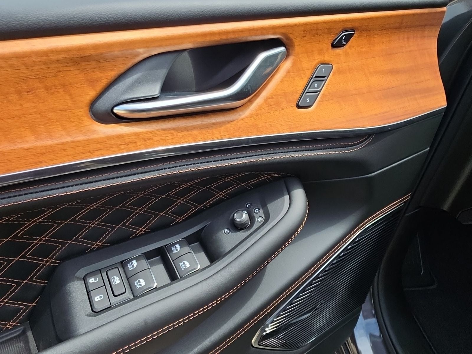 2026 Jeep Grand Cherokee L GRAND CHEROKEE L SUMMIT 4X4