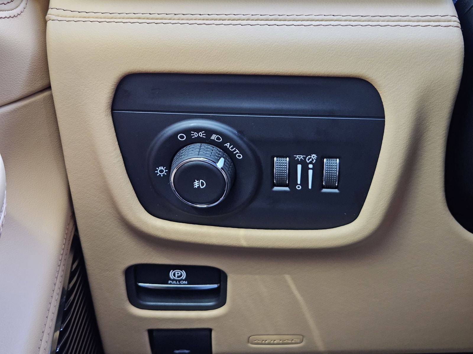 2026 Jeep Grand Cherokee L GRAND CHEROKEE L SUMMIT 4X4