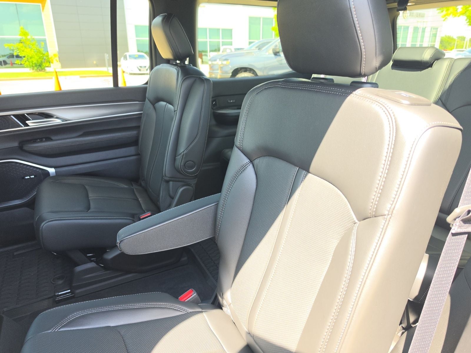 2026 Jeep Grand Wagoneer GRAND WAGONEER UPLAND 4X4